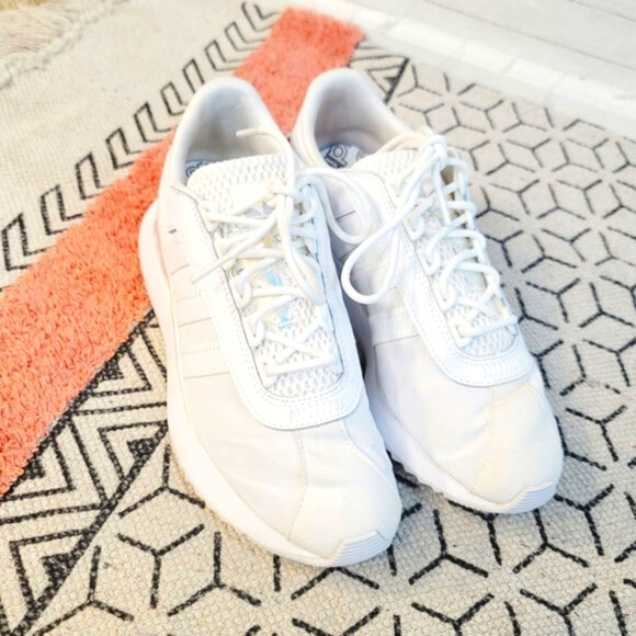 ADIDAS 2020 SL Andridge 'White Iridescent' Sneakers, sz 8 - Picture 4 of 13